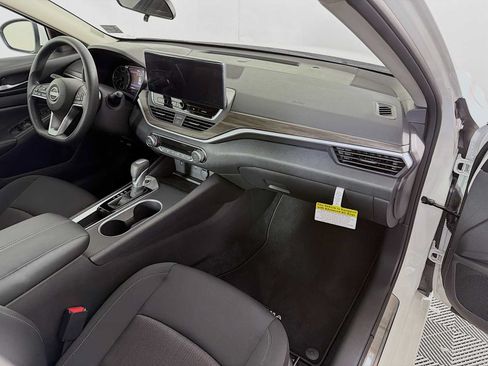 Used 2025 Nissan Altima 2.5 SV w/ SV Special Edition Package FWD image 26