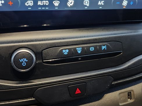 Used 2022 Ford Transit 250 Low Roof image 31