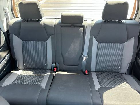 Used 2015 Toyota Tundra SR5 w/ SR5 Upgrade Package AWD/4WD image 35