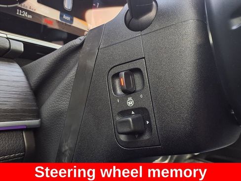 Used 2024 Mercedes-Benz GLS 450 GLS 450 image 19