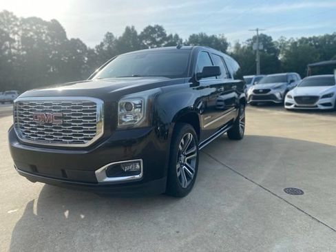 Used 2019 GMC Yukon XL Denali w/ Denali Ultimate Package RWD image 2