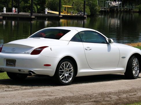 Used 2007 Lexus SC 430 Convertible RWD image 4