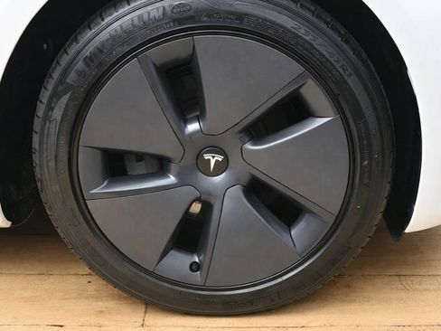 Used 2023 Tesla Model 3 Standard Range RWD image 13
