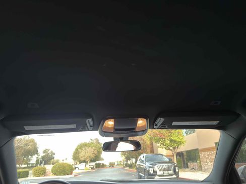 Used 2019 Dodge Charger SXT image 29