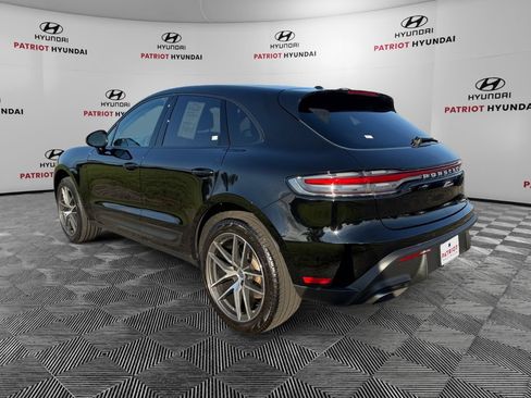 Used 2025 Porsche Macan AWD/4WD image 5
