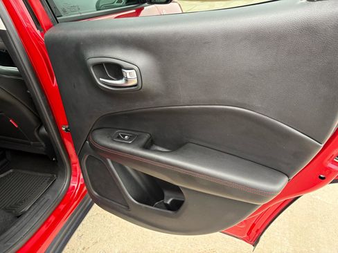 Used 2020 Jeep Compass Trailhawk image 52