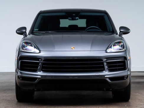 Used 2022 Porsche Cayenne Coupe AWD/4WD image 2