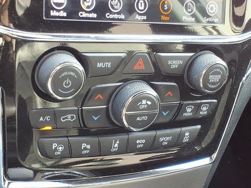 Used 2021 Jeep Grand Cherokee Trailhawk w/ Premium Lighting Group image 9