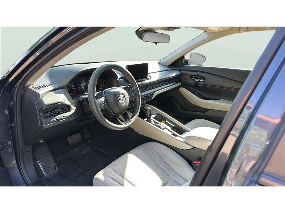Used 2023 Honda Accord LX image 9