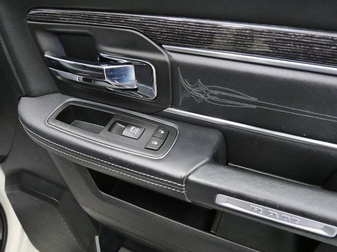 Used 2017 RAM 1500 Limited image 17