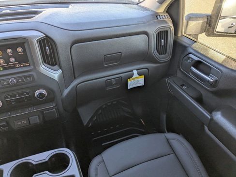 New 2025 GMC Sierra 3500 Pro w/ Convenience Package image 17