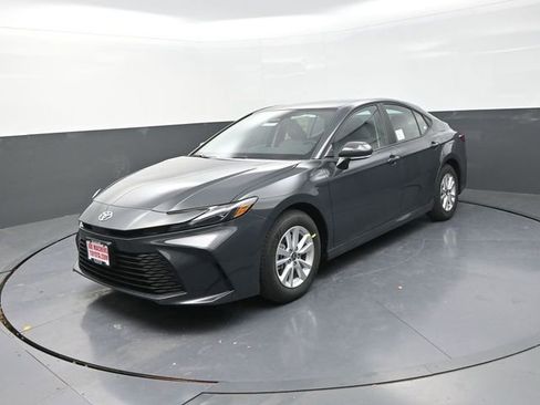 New 2026 Toyota Camry LE FWD image 3