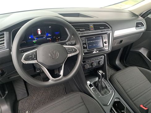 Used 2023 Volkswagen Tiguan S image 17