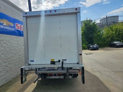 New 2025 Chevrolet Low Cab Forward image 7