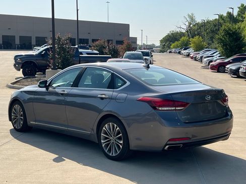 Used 2016 Hyundai Genesis 3.8 RWD image 10