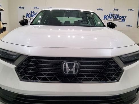 Certified 2025 Honda Accord SE image 10