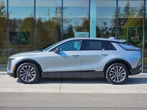 New 2026 Cadillac Lyriq Sport AWD/4WD image 2