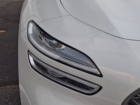 Used 2025 Genesis G70 2.5T RWD image 4