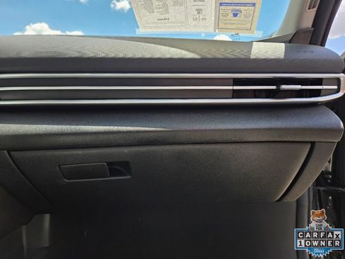 Used 2025 Hyundai Elantra Limited FWD image 47