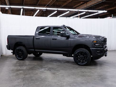 New 2026 RAM 2500 Big Horn AWD/4WD image 1