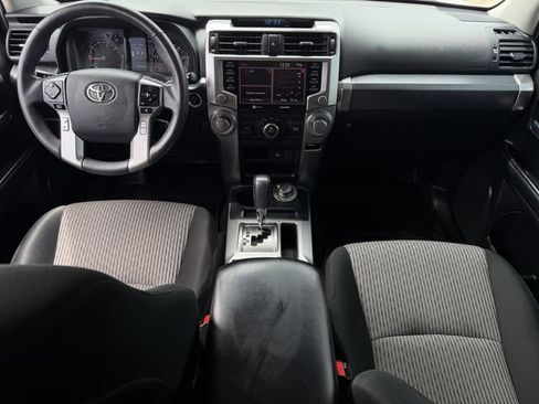 Used 2022 Toyota 4Runner SR5 AWD/4WD image 12