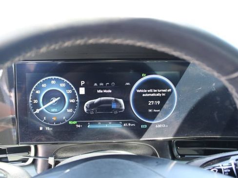 Used 2024 Hyundai Elantra Limited FWD image 21