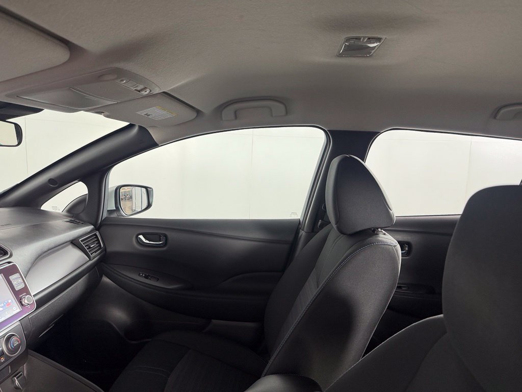 Used 2025 Nissan Leaf S FWD image 19