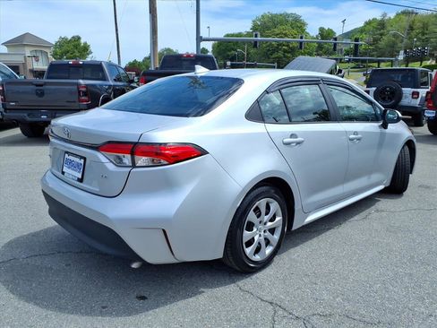 Used 2023 Toyota Corolla LE FWD image 4