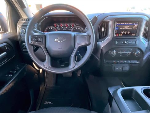 Used 2021 Chevrolet Silverado 1500 Custom Trail Boss w/ LPO, Dark Essentials Package image 5