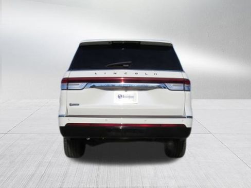 Used 2024 Lincoln Navigator Black Label image 4