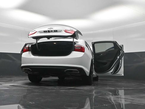 Used 2021 Chevrolet Malibu RS FWD image 30