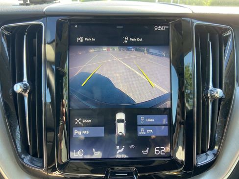 Used 2019 Volvo XC60 T6 Momentum w/ Premium Package AWD/4WD image 29