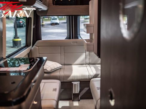 Used 2020 Mercedes-Benz Sprinter 2500 image 34