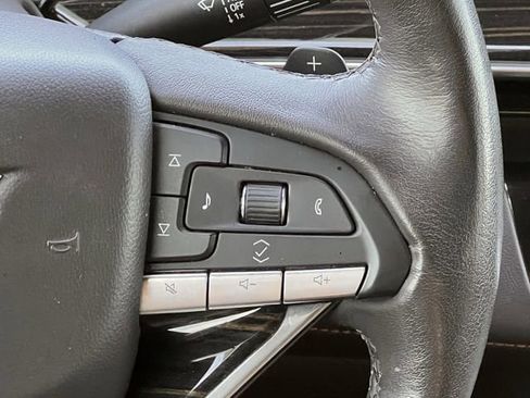 Used 2021 Cadillac Escalade ESV Premium Luxury w/ Driver Assist Tech Package image 17