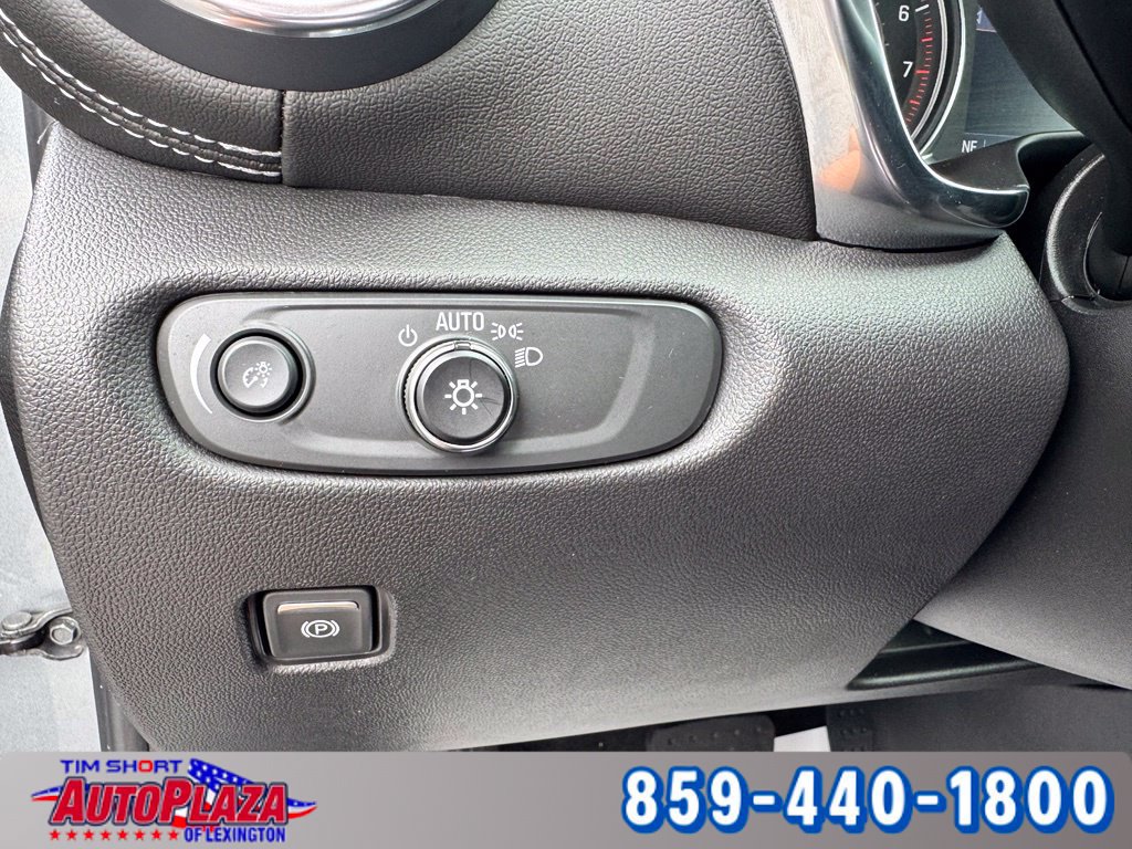 Used 2025 Chevrolet Blazer LT AWD/4WD image 25