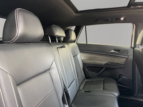 Used 2021 Volkswagen Atlas Cross Sport SE FWD image 26
