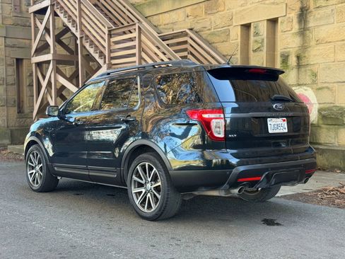 Used 2015 Ford Explorer XLT w/ Equipment Group 202A image 35