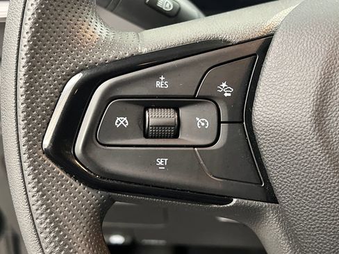 Used 2025 Chevrolet TrailBlazer LT AWD/4WD image 39