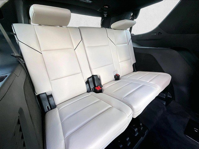 Used 2024 Cadillac Escalade Sport w/ LPO, ONYX Package RWD image 30