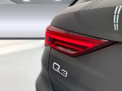 Used 2021 Audi Q3 2.0T Premium image 11