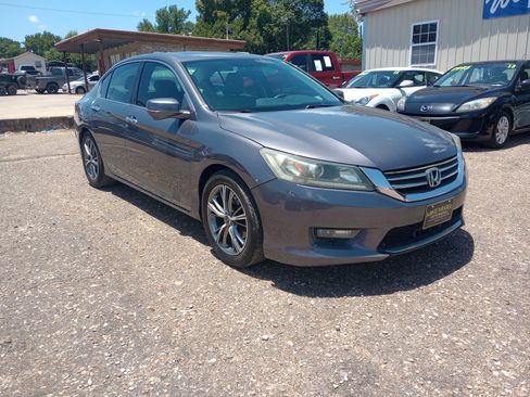 Used 2015 Honda Accord EX image 1