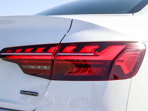 Used 2023 Audi A4 2.0T Premium w/ Convenience Package image 10