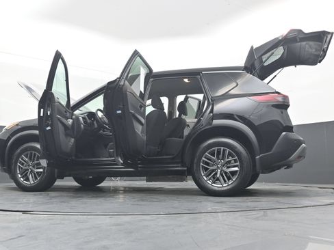 Used 2023 Nissan Rogue S FWD image 41