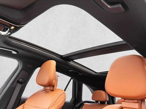 Certified 2026 Mercedes-Benz GLC 300 4MATIC image 13