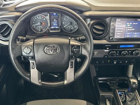 Used 2021 Toyota Tacoma TRD Sport w/ Technology Package image 15