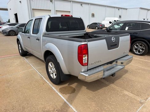 Used 2010 Nissan Frontier SE AWD/4WD image 7