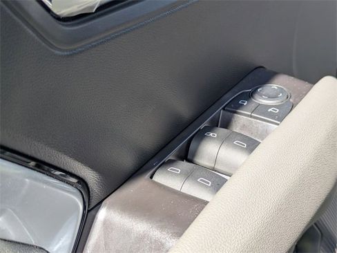 New 2025 Chevrolet Colorado ZR2 w/ ZR2 Bison Edition image 9