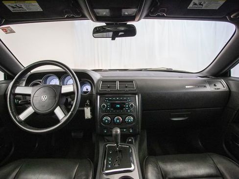 Used 2009 Dodge Challenger R/T image 12