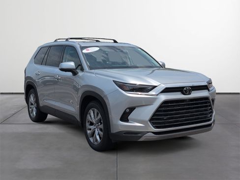Certified 2024 Toyota Grand Highlander AWD Hybrid image 7
