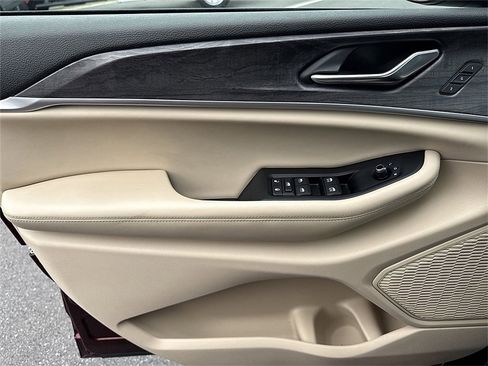 Certified 2024 Jeep Grand Cherokee Limited image 17